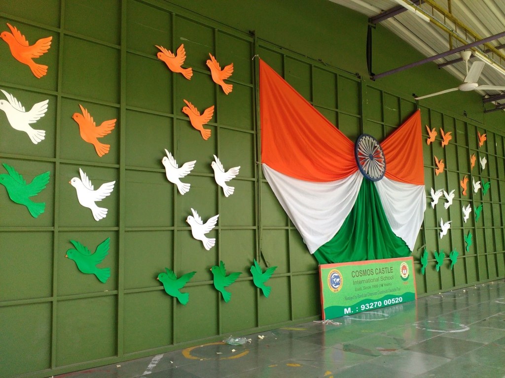 creative stage decoration for independence day in school - Pin on School Art Creativity